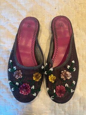 Embroidered Floral Slip-On Rubber Sole Women’s Mules in Burgundy